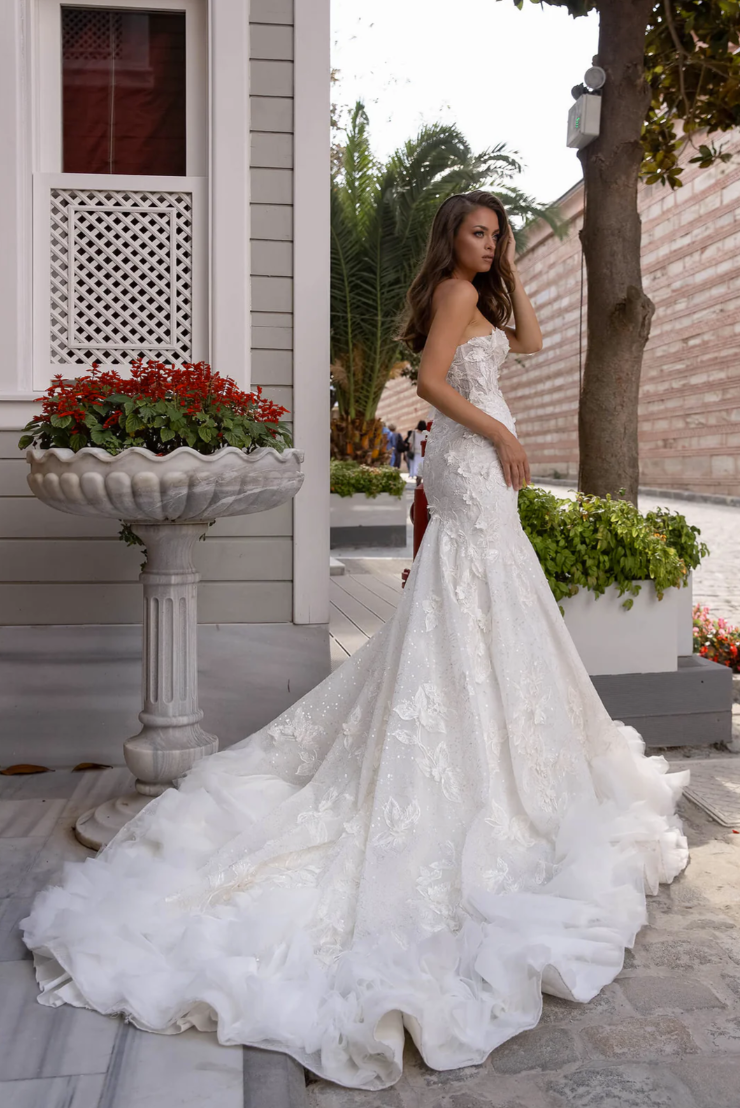 The Azelisse Gown