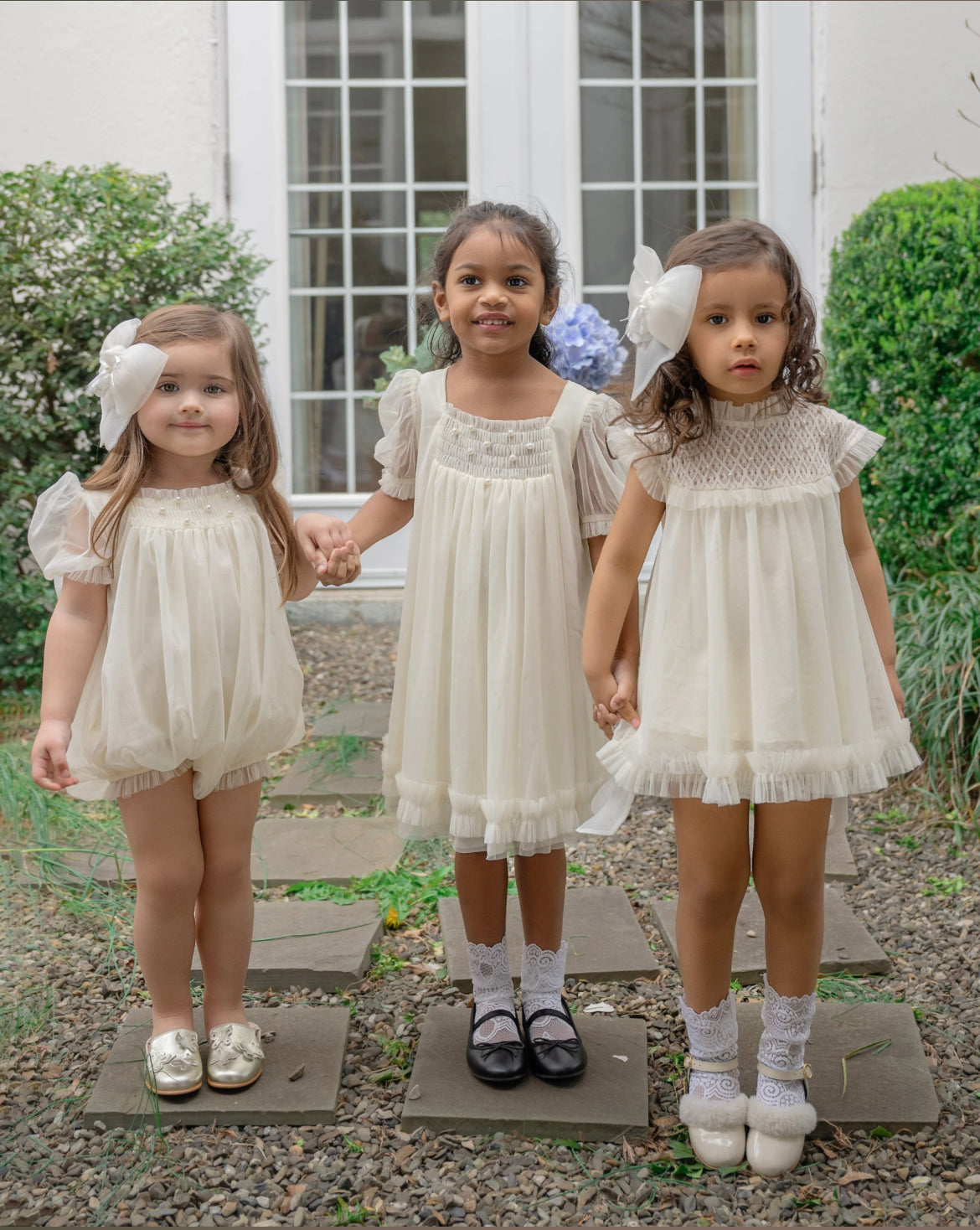 Adorable Angelic Baby Romper with Puff Sleeves and Bow Detai