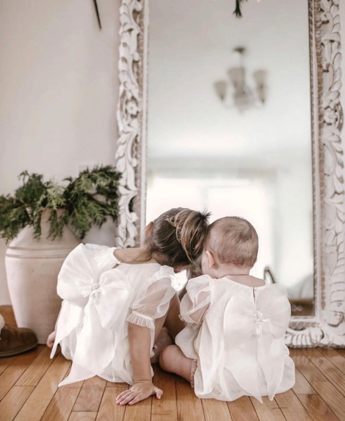 Adorable Angelic Baby Romper with Puff Sleeves and Bow Detai