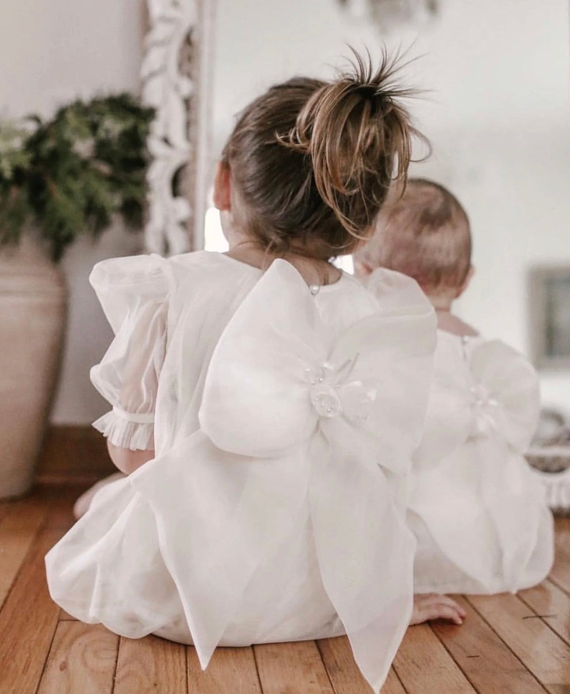 Adorable Angelic Baby Romper with Puff Sleeves and Bow Detai