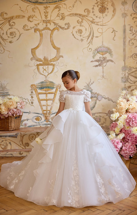 The Aurelia Gown – A Symphony of Grace and Grandeur