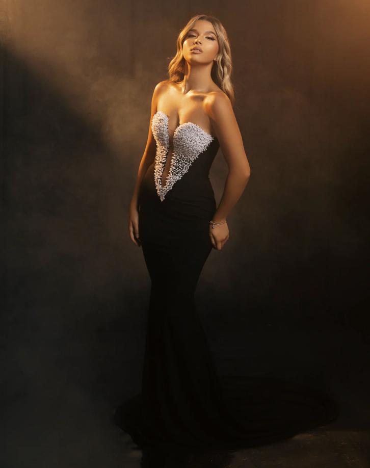 The Valentina Midnight Sculpture Gown