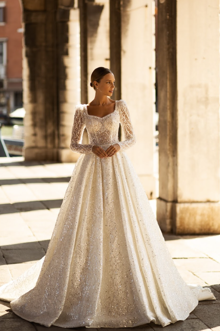 The Elanisse Gown