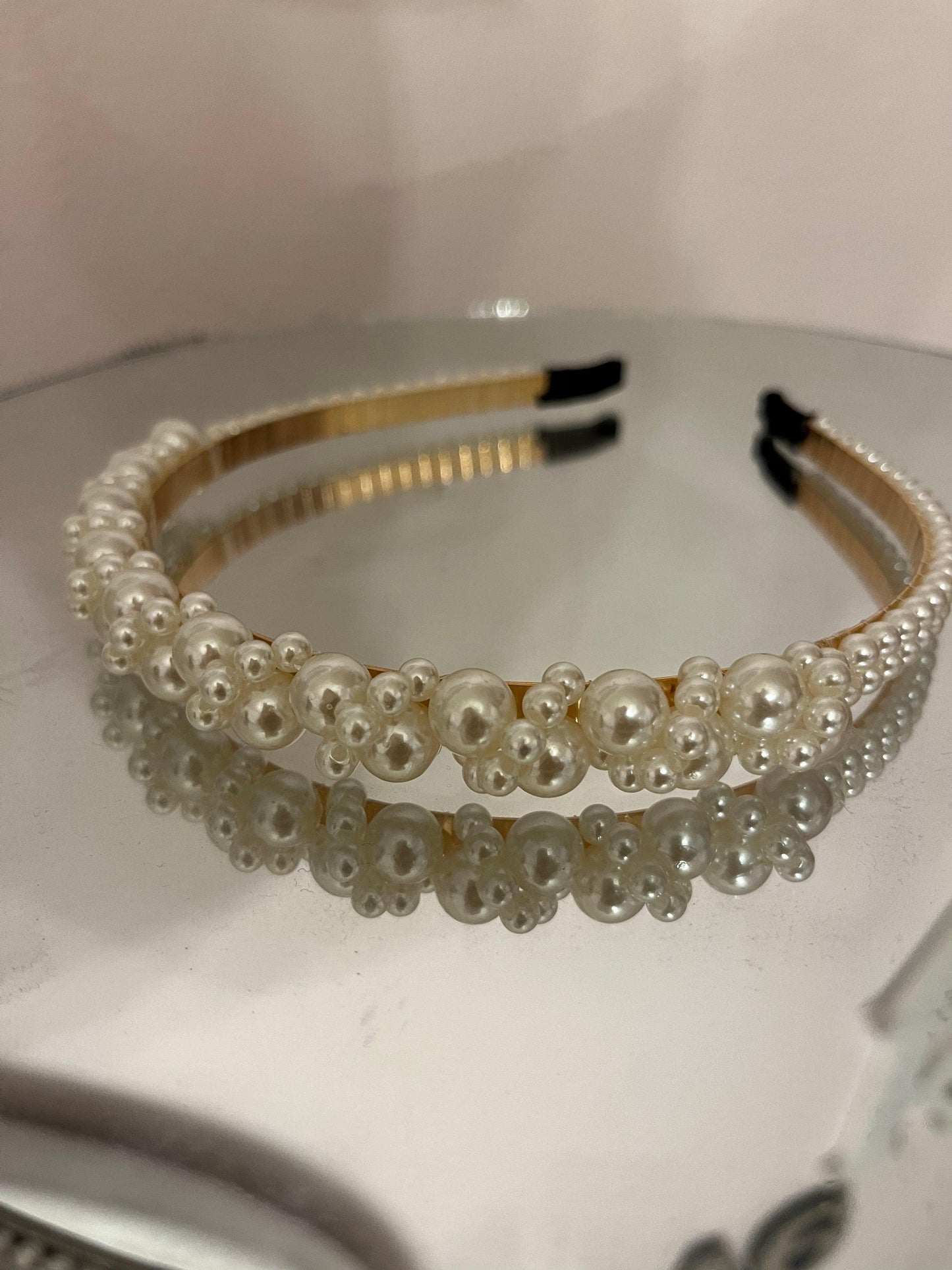 Elegant Pearl Cluster Headband