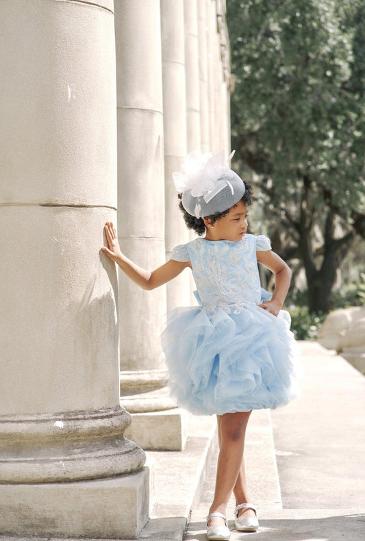 Elegant Feather Fascinator